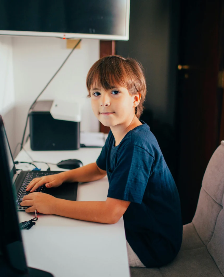 Higiene postural para tus hijos | Ergonomía para estudiar en casa – Splendore Office